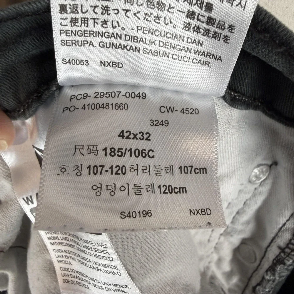 Levi's 502 Jeans Mens 42x32 Gray Charcoal Wash Regular Tapered Stretch Denim